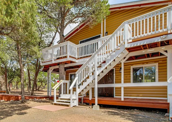 Holiday home Haven W Decks, Views And Fire Pit *